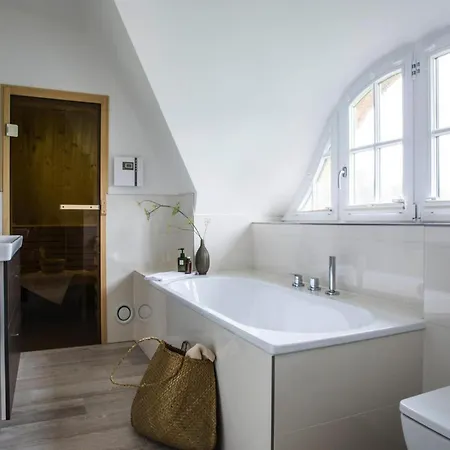 Luxurioeses Mit Kamin In *