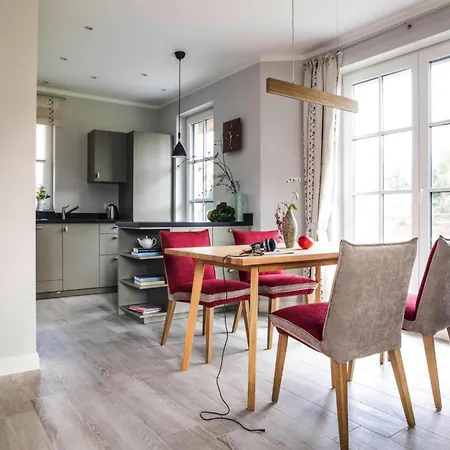 Luxurioeses Mit Kamin In Ferienhaus *
